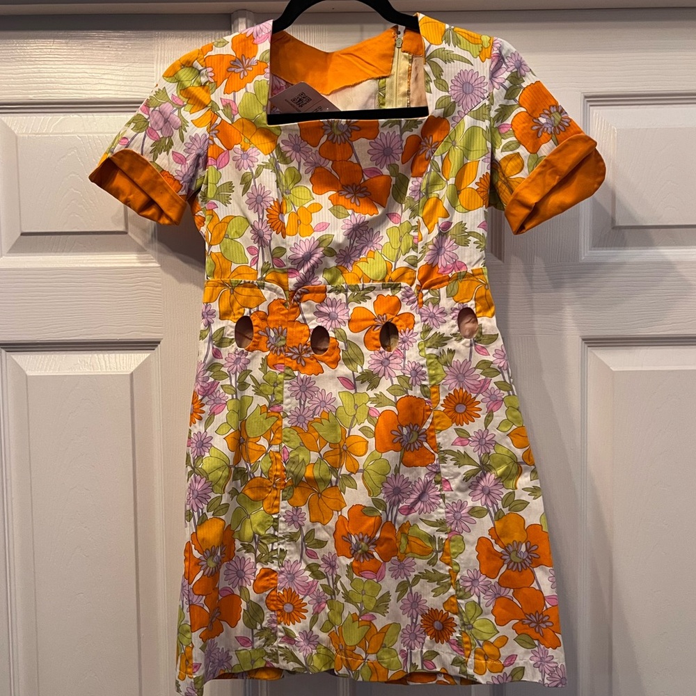 TEUE VINTAGE MINI DRESS (SIZE XS). EXCELLENT CONDITION